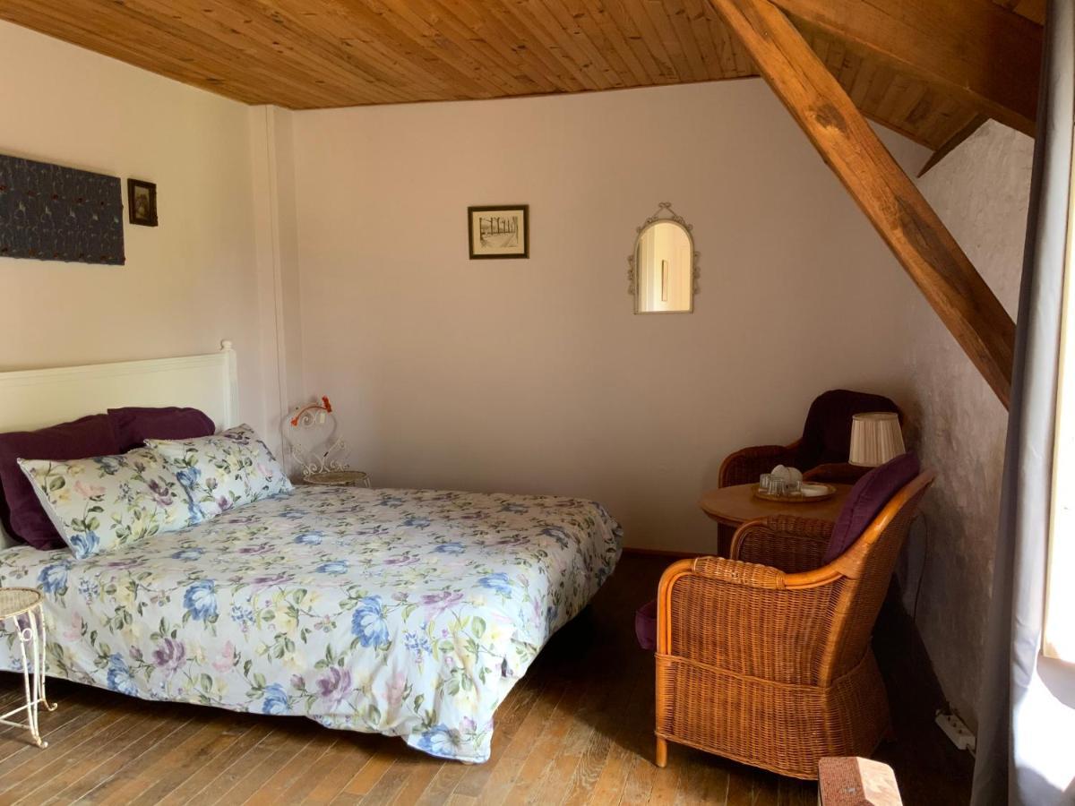 Domaine Les Teuilleres Bed & Breakfast Lacam-d'Ourcet Ngoại thất bức ảnh