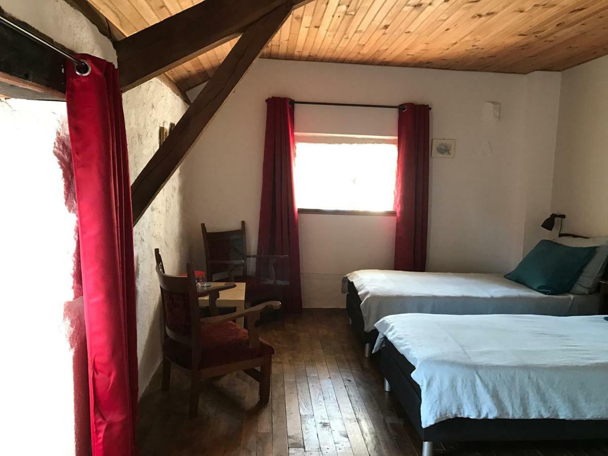 Domaine Les Teuilleres Bed & Breakfast Lacam-d'Ourcet Ngoại thất bức ảnh