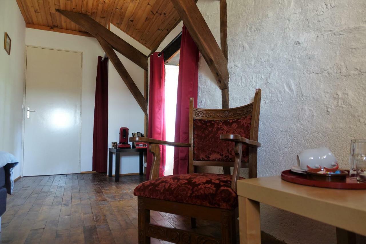 Domaine Les Teuilleres Bed & Breakfast Lacam-d'Ourcet Ngoại thất bức ảnh